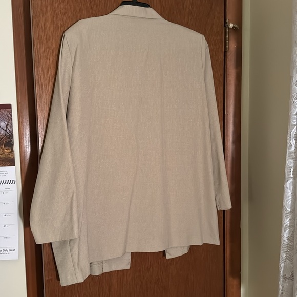Women’s 24W Plus size Tan Apparenza Linen Jacket with Pockets - Picture 5 of 6